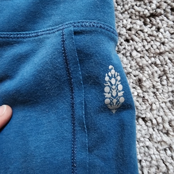 Free People Movement Sapphire Blue Turnout  Cropped Tie Dance Yoga Leggings - Picture 3 of 4